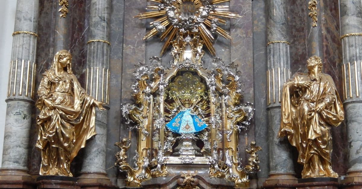See the Infant Jesus of Prague