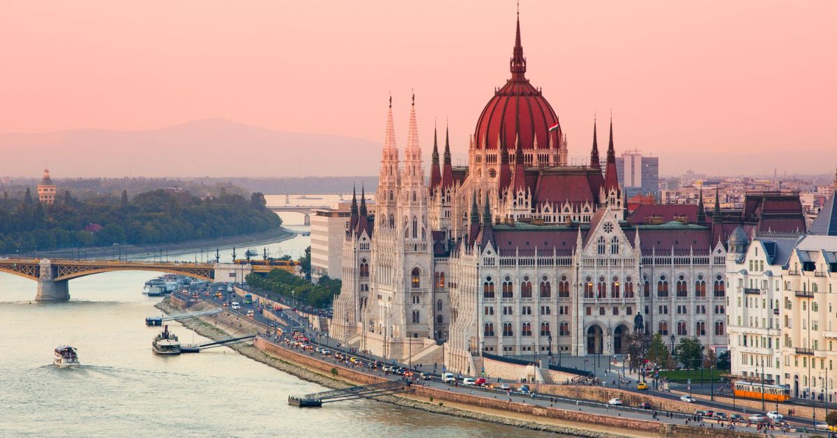 budapest close
