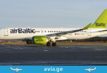 airBaltic-ის ახალი გადაწყვეტილება: სტაბილური ფასები საწვავის კრიზისის ფონზე. airBaltic aircraft on the runway
