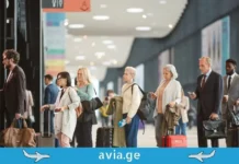 საავიაციო ქაოსი აშშ-ში: რატომ ცვლიან ავიაკომპანიები ფრენებს უფასოდ? მგზავრების რიგი