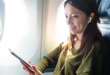 „ფრენის რეჟიმი“ უქმდება? რატომ კრძალავენ ავიაკომპანიები თვითმფრინავში ტელეფონით საუბარს, მიუხედავად იმისა, რომ ეს უკვე შესაძლებელია მგზავრი თვითმფრინავის სალონში