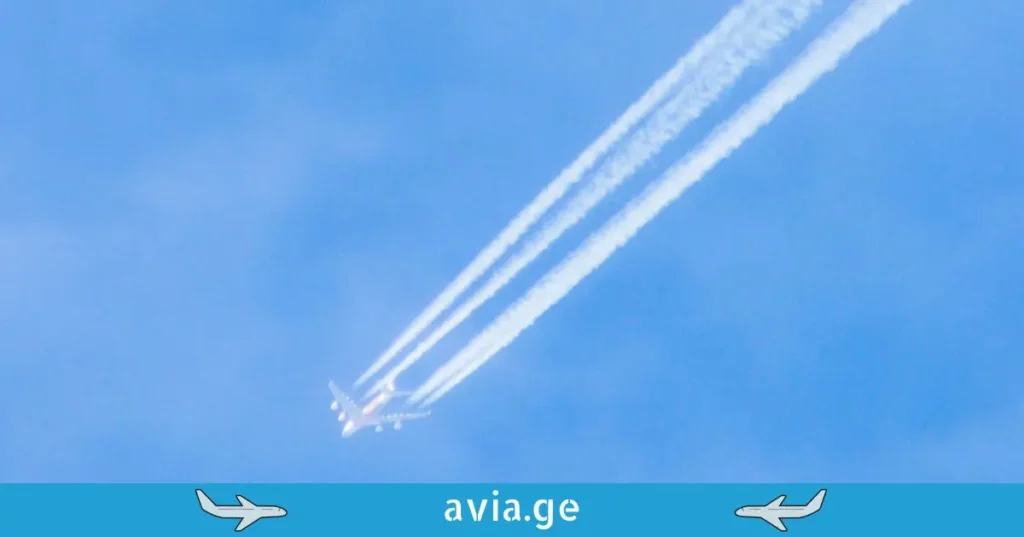 თეთრი ხაზები ცაში