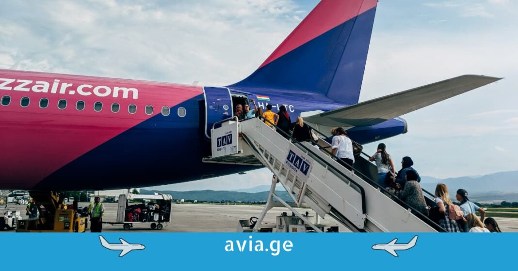 lounge kutaisi airport Wizz Air-ის თვითმფრინავი ქუთაისის აეროპორტში