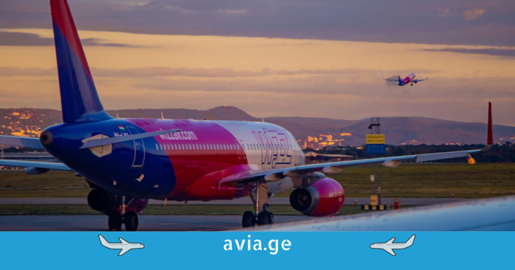 Wizz Air-ის თვითმფრინავები ბუდაპეშტის აეროპორტში — ერთი მიწაზე, მეორე აფრენისას